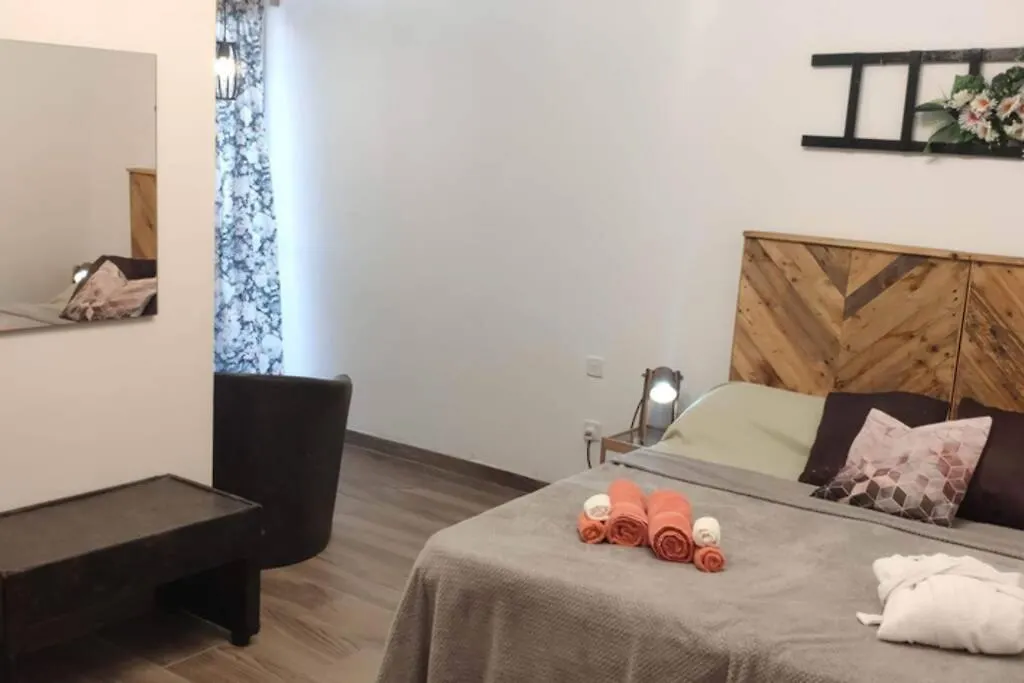 Rebak Place- A Bright & Charming Getaway Marsaskala