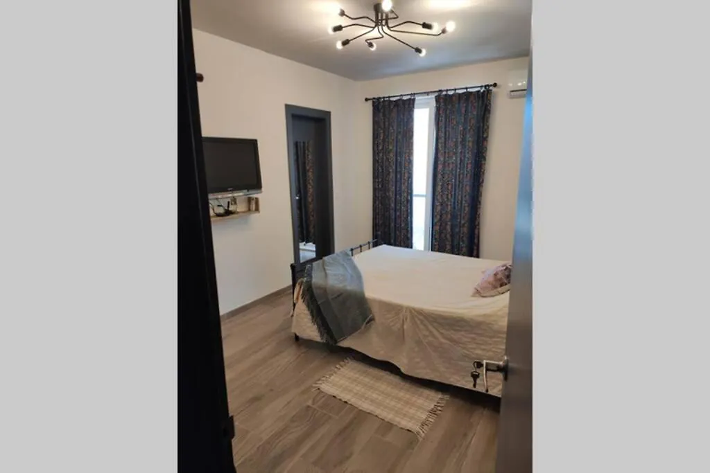 Rebak Place- A Bright & Charming Getaway Marsaskala