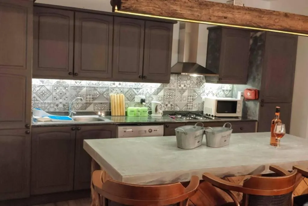 Rebak Place- A Bright & Charming Getaway Marsaskala Malta